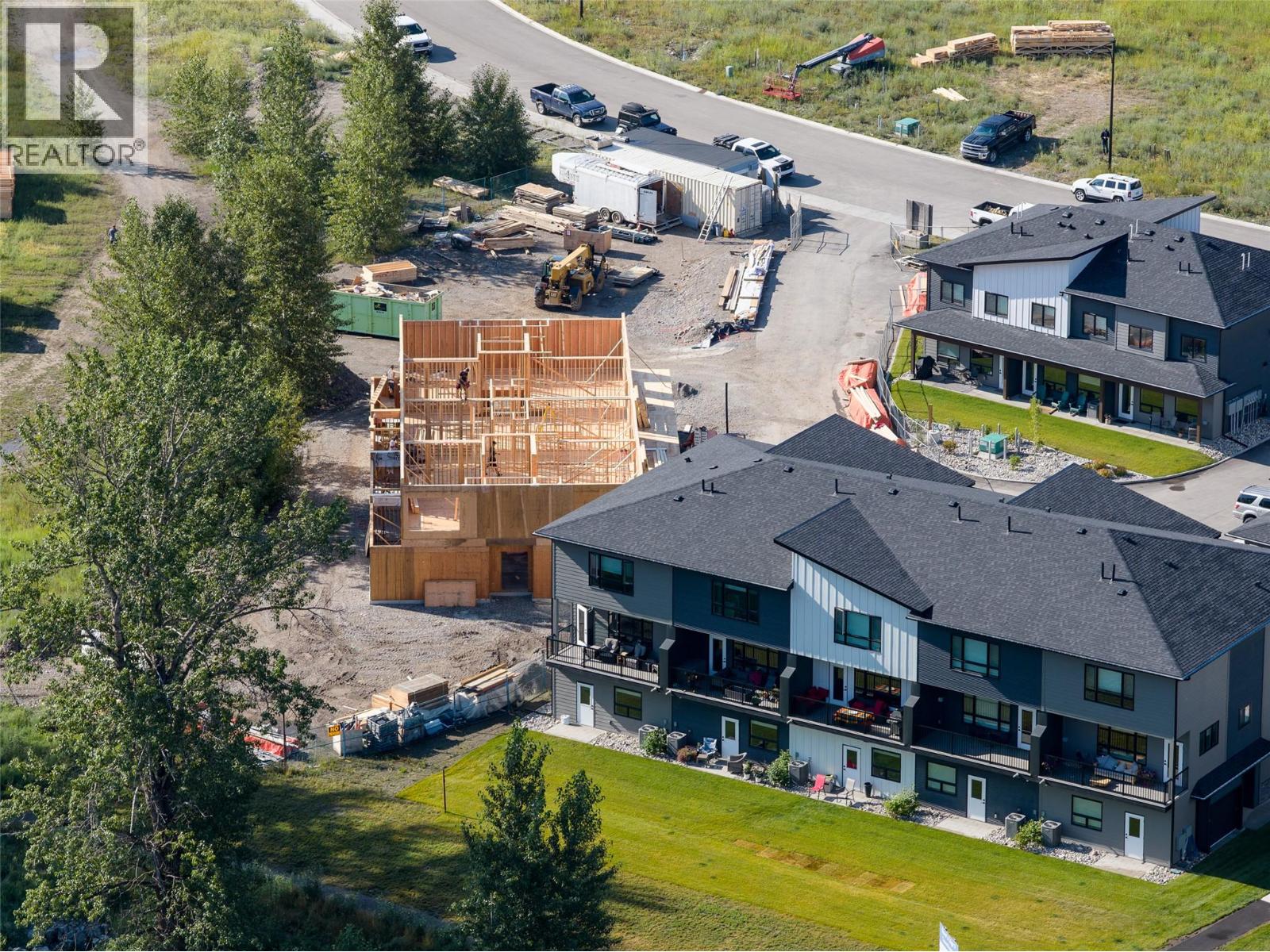 800 Riverside Way Unit# 402, Fernie