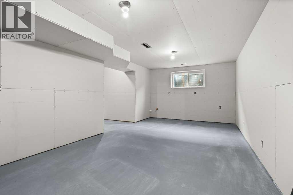 85 Crestview Boulevard, Sylvan Lake