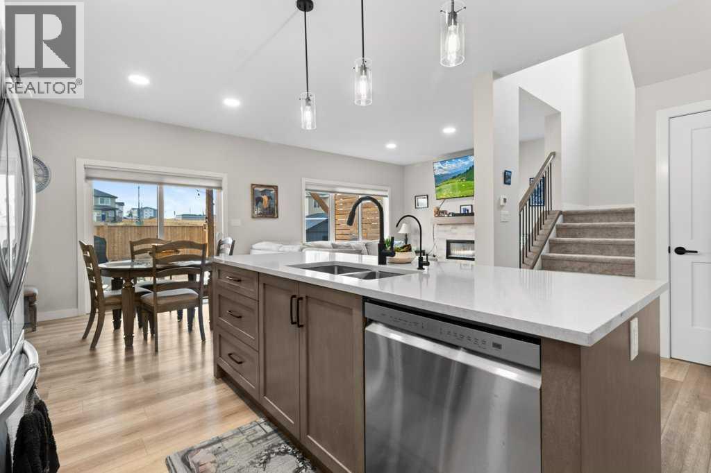 85 Crestview Boulevard, Sylvan Lake