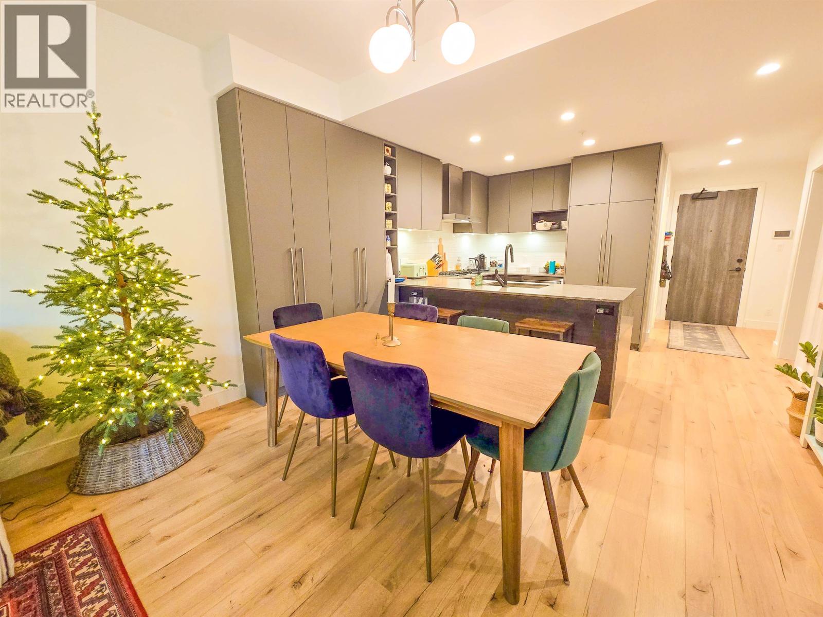 224 3131 MURRAY STREET, Port Moody