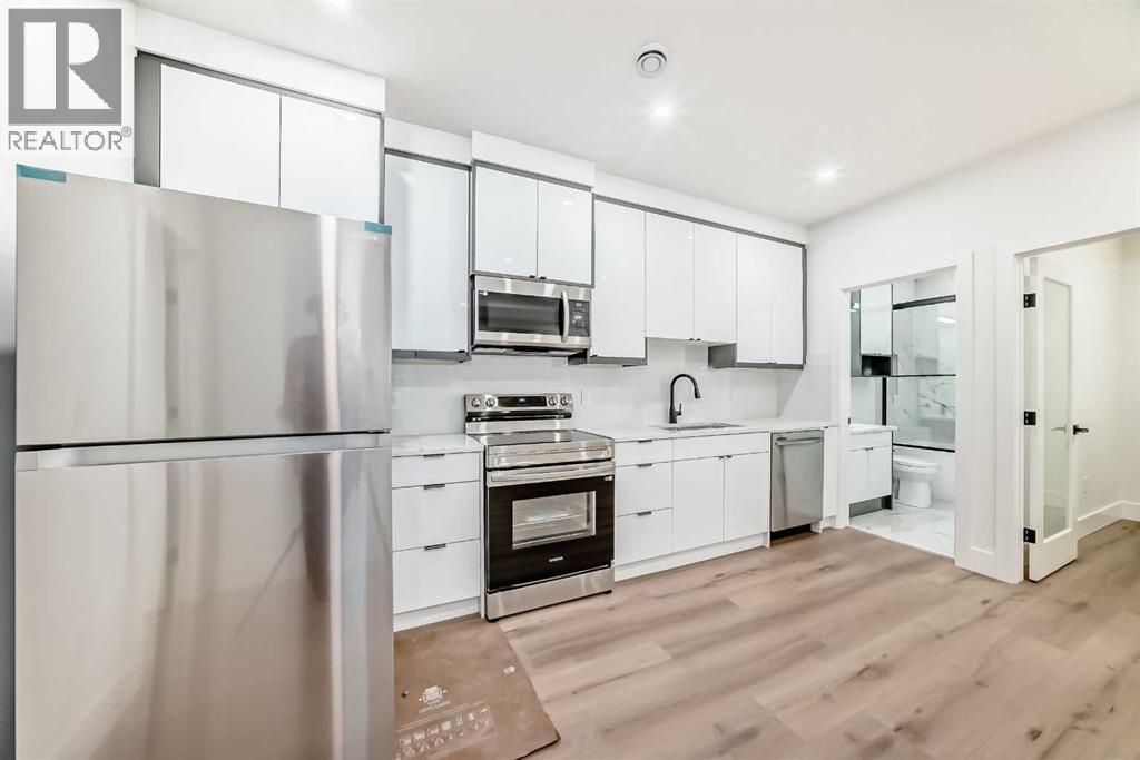 2371 20 Avenue NW, Calgary, Alberta