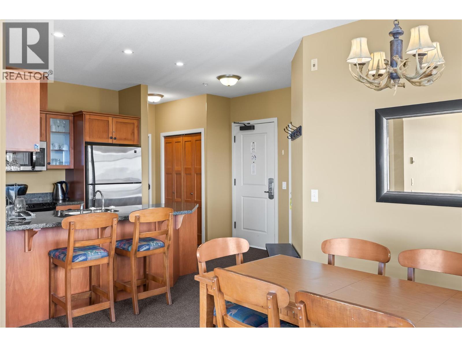 308/308A 255 Feathertop Way, Big White