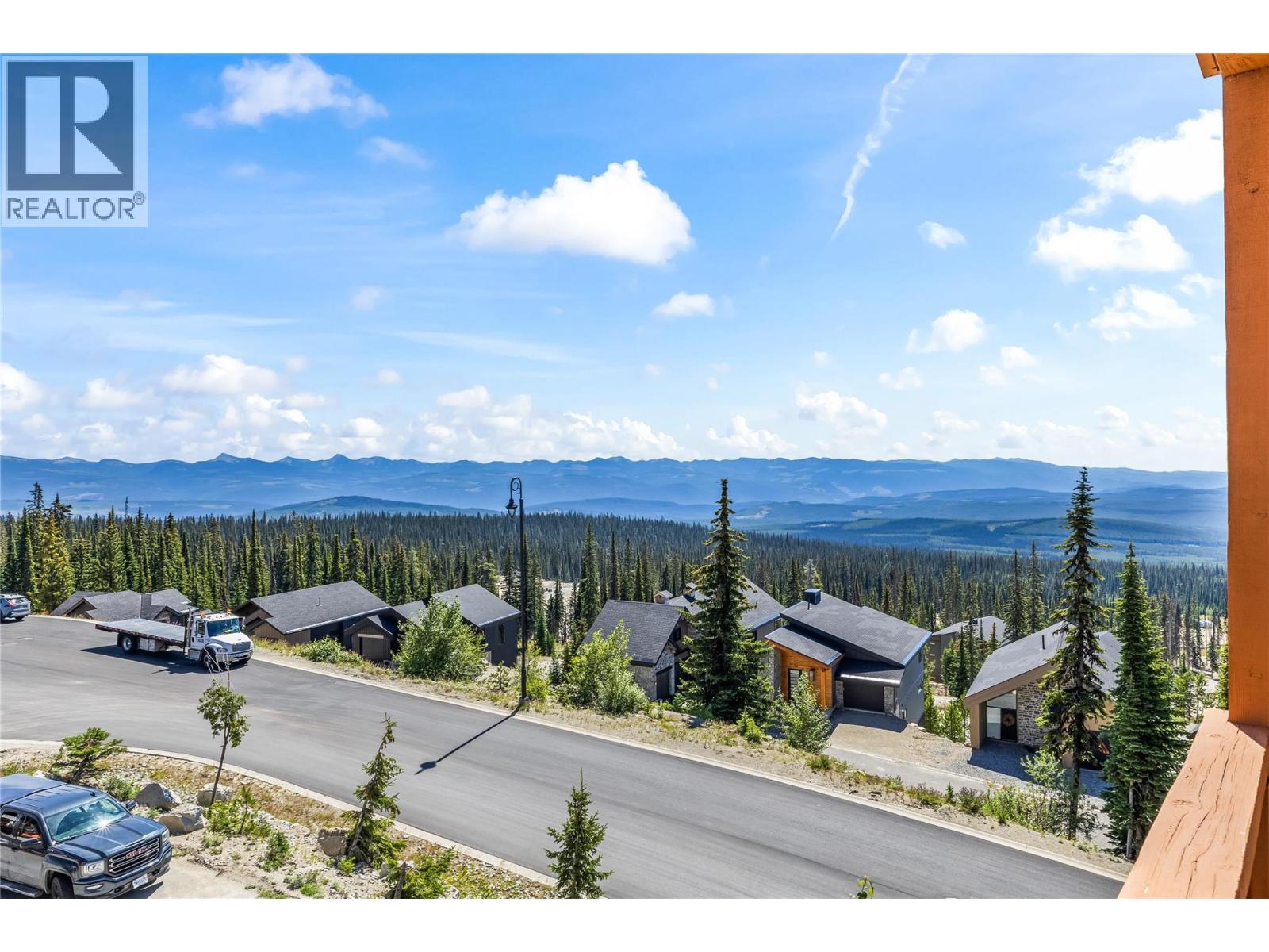 308/308A 255 Feathertop Way, Big White