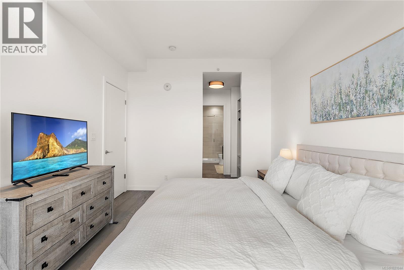 1402 2000 Hannington Road, Langford