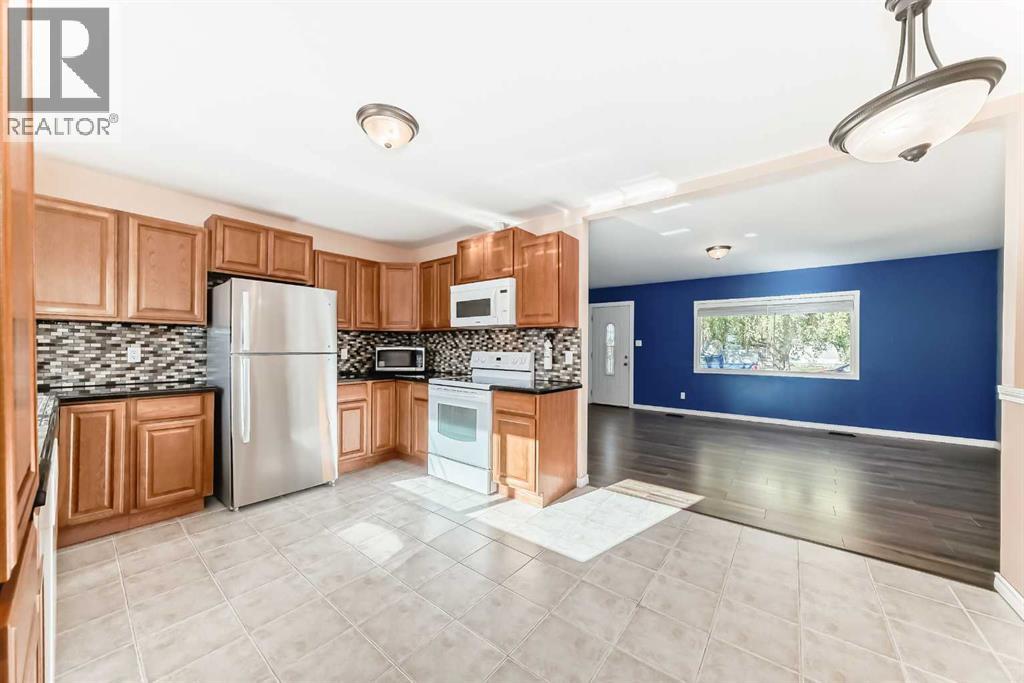 Single Family House Bungalow for Sale in  Cottonwood Crescent SE Southview Calgary 