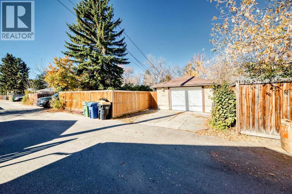 Single Family House Bungalow for Sale in  Cottonwood Crescent SE Southview Calgary 
