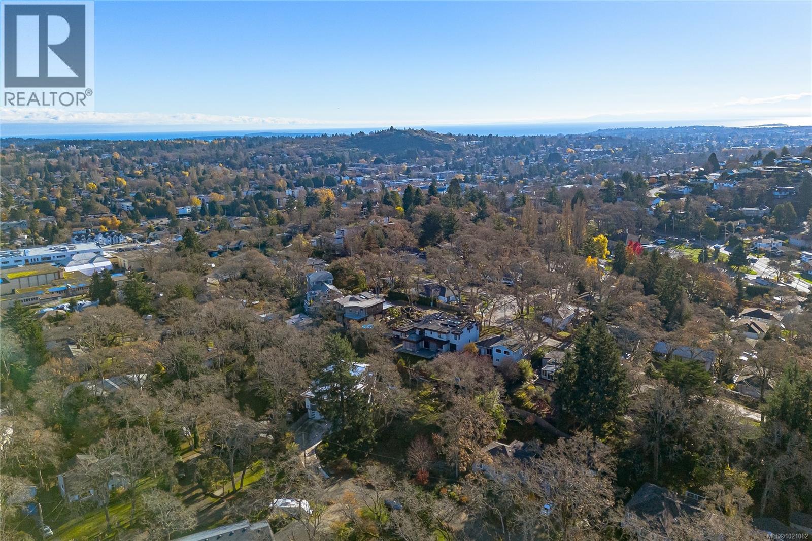 1540 Athlone Drive, Saanich