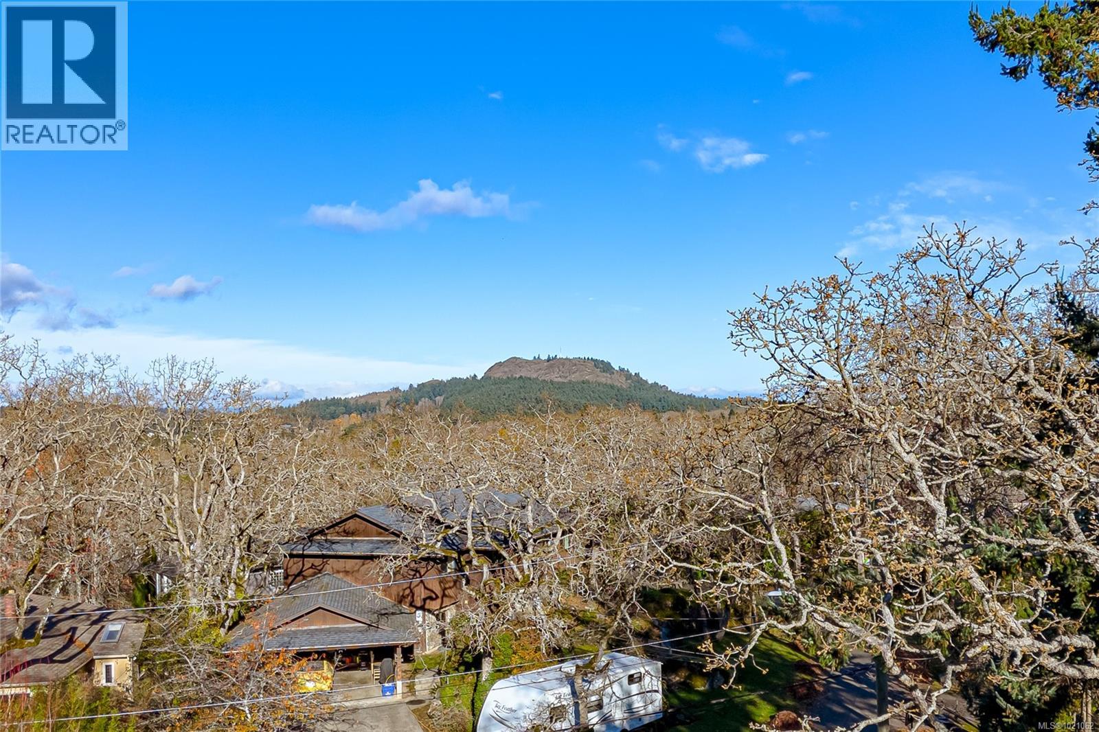  1540 Athlone Drive, Saanich