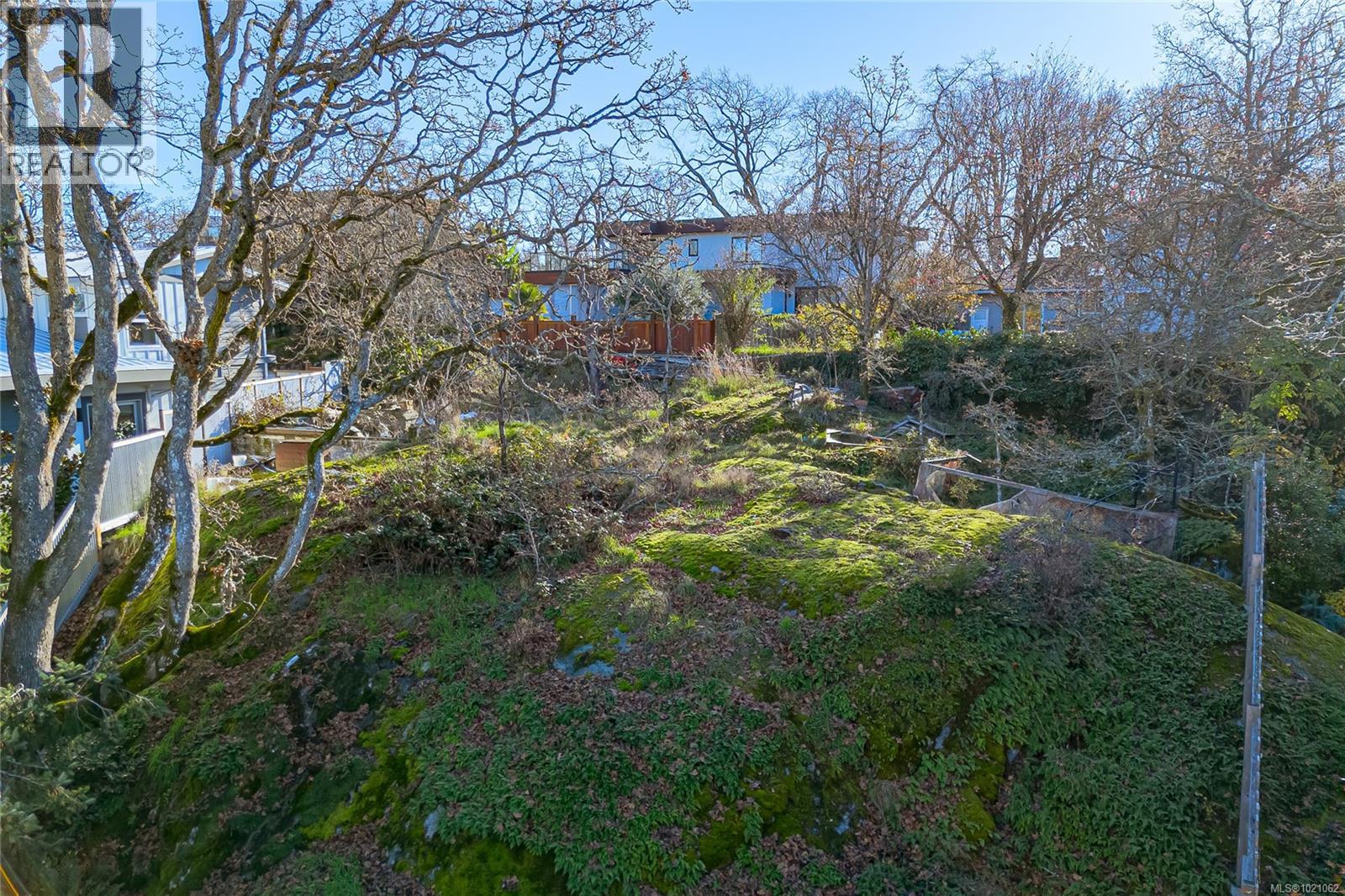  1540 Athlone Drive, Saanich