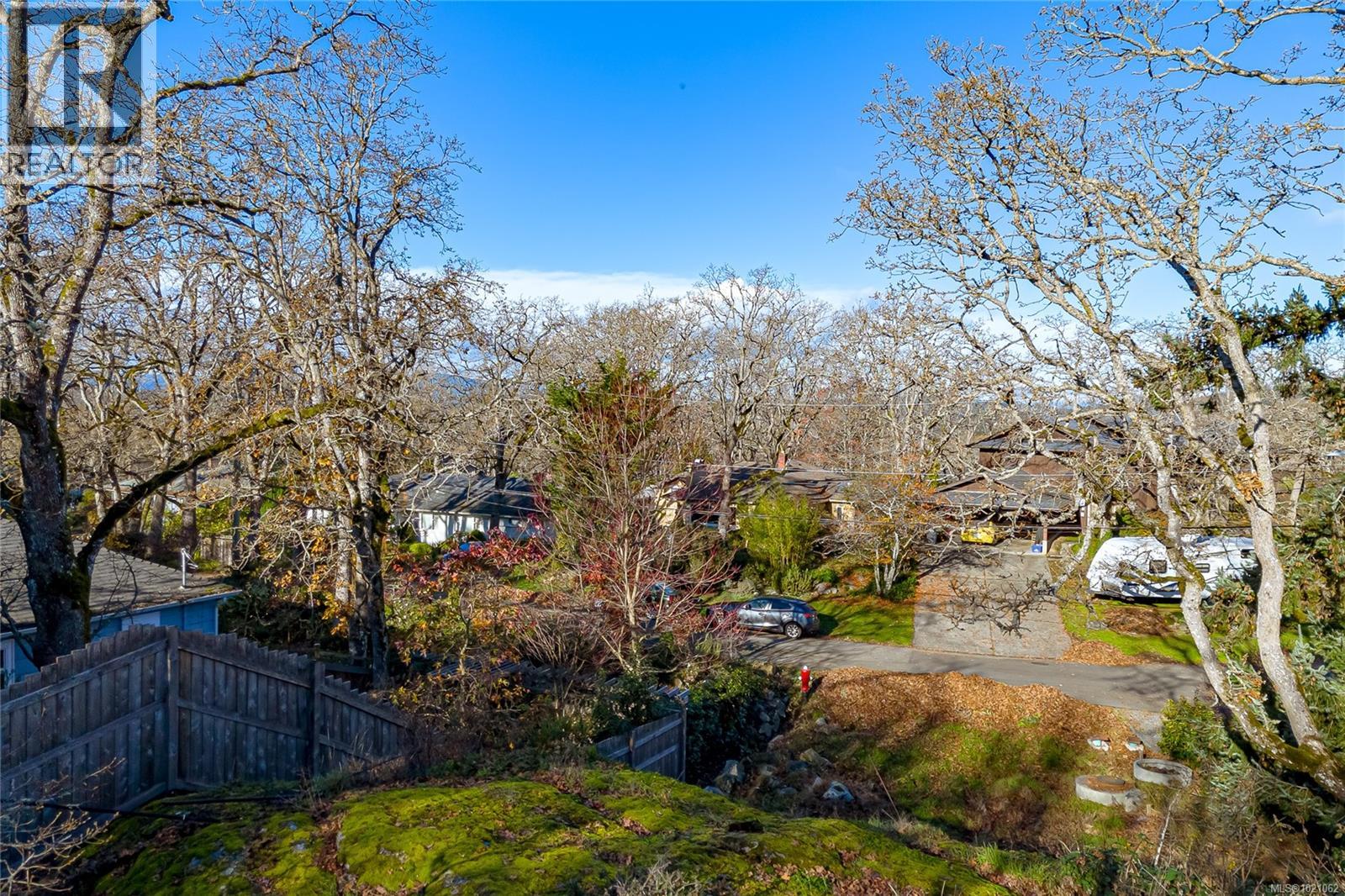  1540 Athlone Drive, Saanich