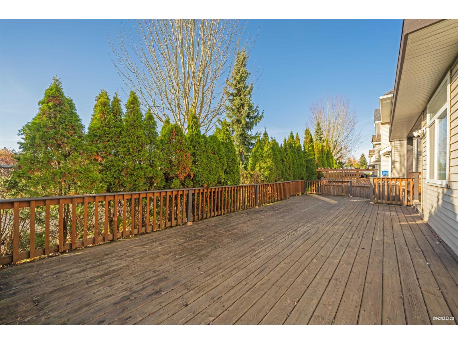 8197 211 STREET, Langley