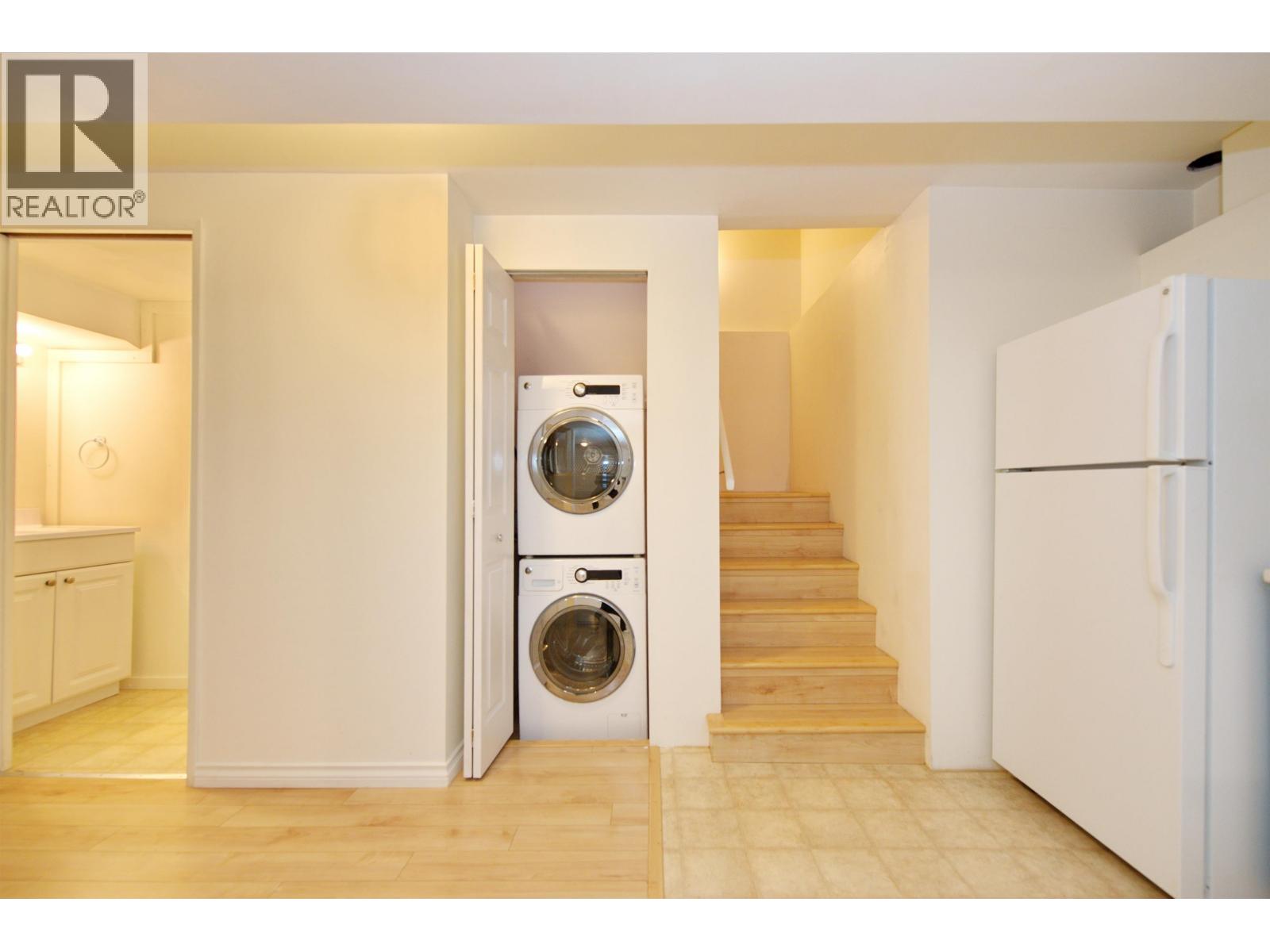 7203 BRIDLEWOOD COURT, Burnaby