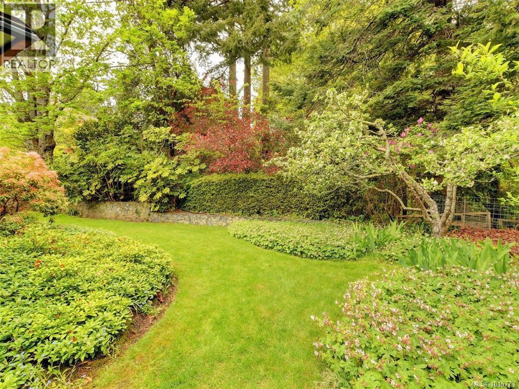  2559 Bermuda Place, Saanich