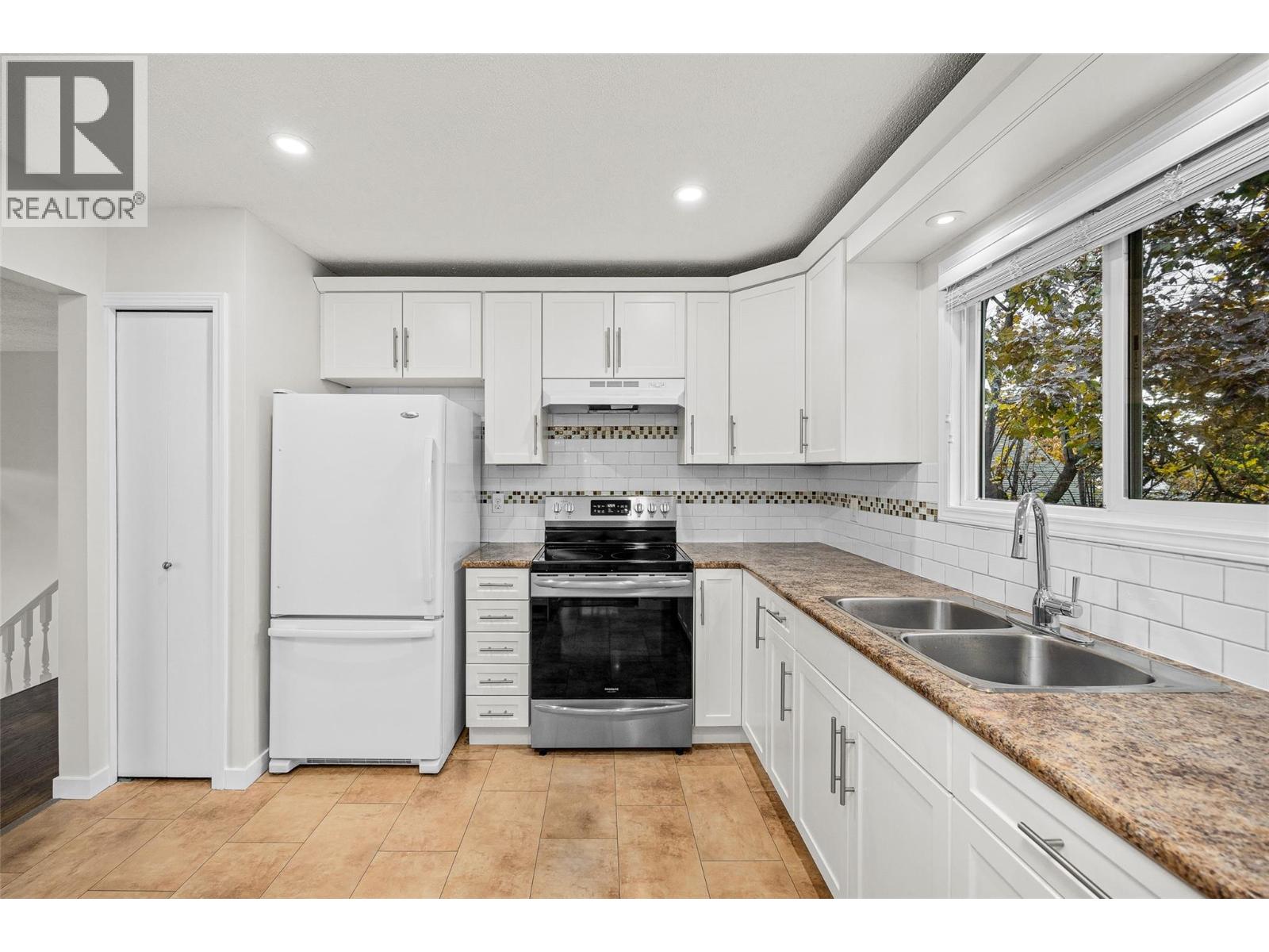  2156 Kaslo Court, Kelowna