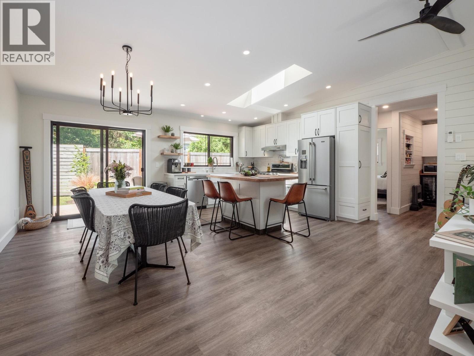 655 DOUGALL ROAD, Gibsons