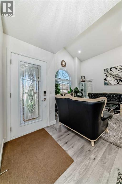 Single Family House for Sale in  Coral Keys Green NE Coral Springs Calgary 