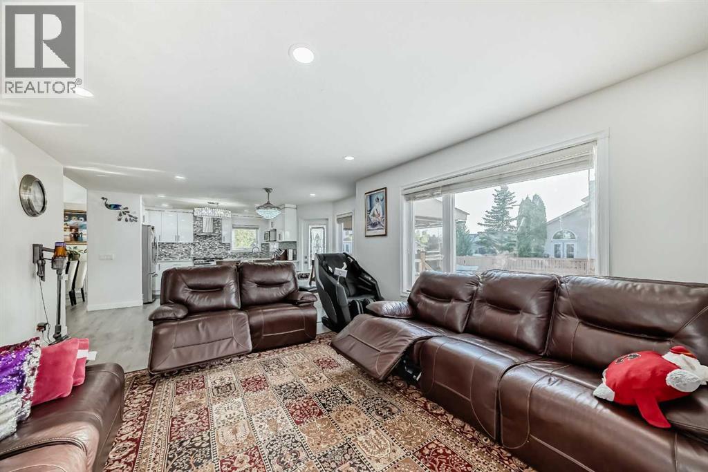 Single Family House for Sale in  Coral Keys Green NE Coral Springs Calgary 