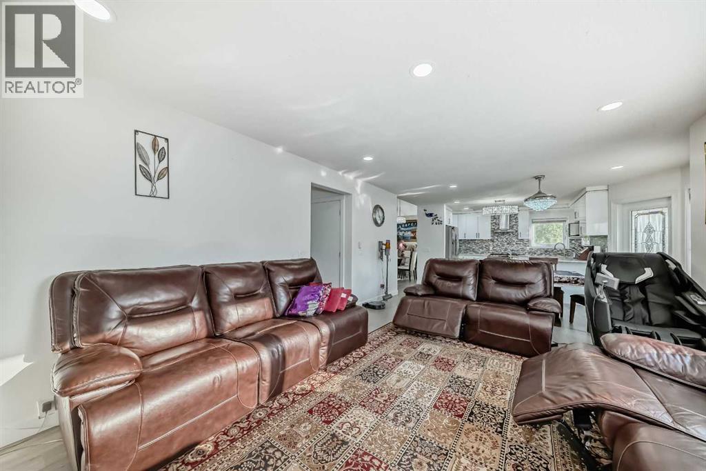 Single Family House for Sale in  Coral Keys Green NE Coral Springs Calgary 