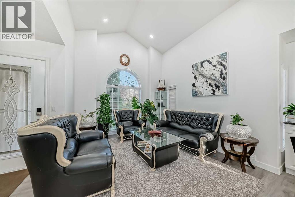 Single Family House for Sale in  Coral Keys Green NE Coral Springs Calgary 