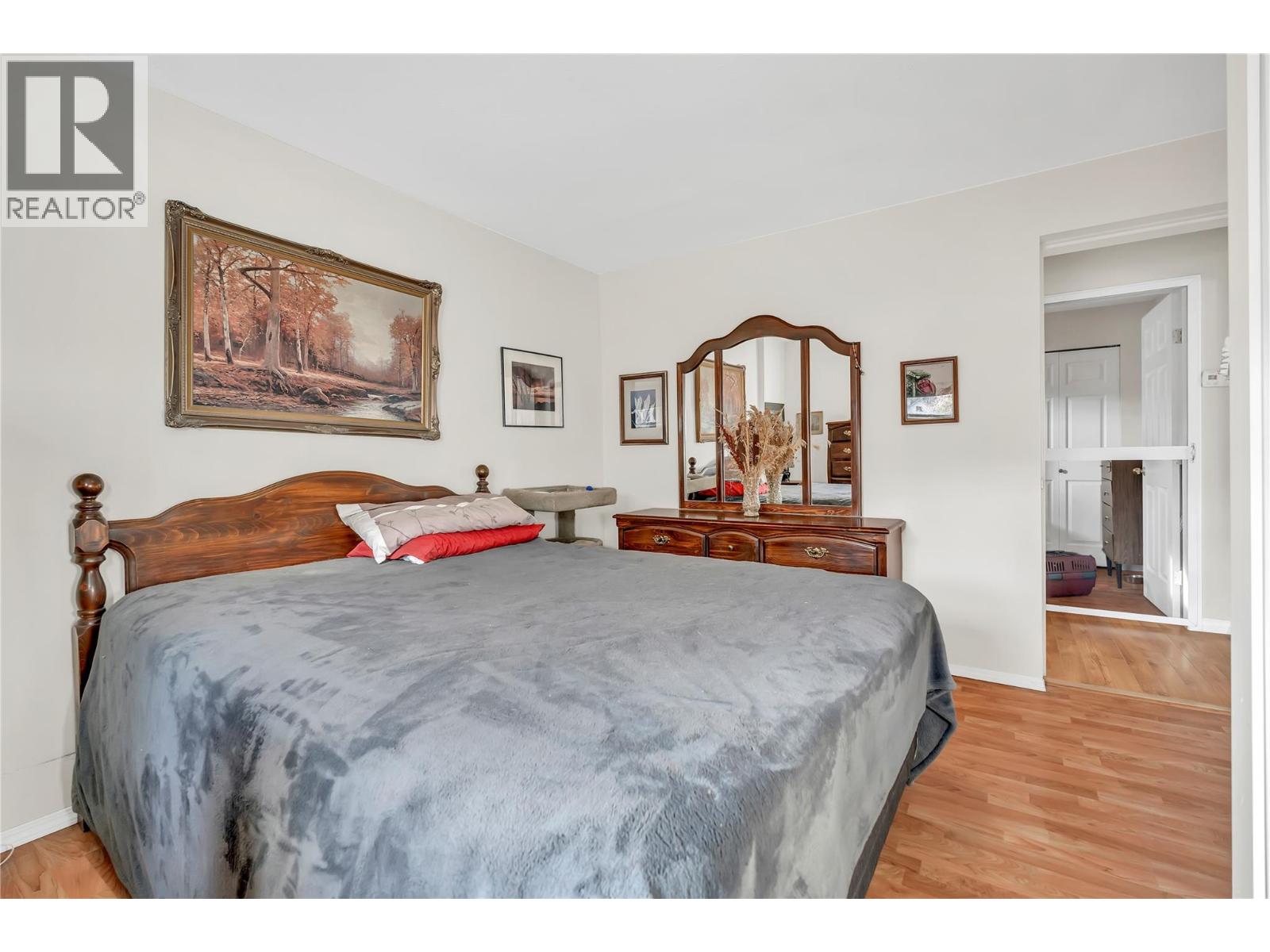  495 Auburn Crescent, Princeton