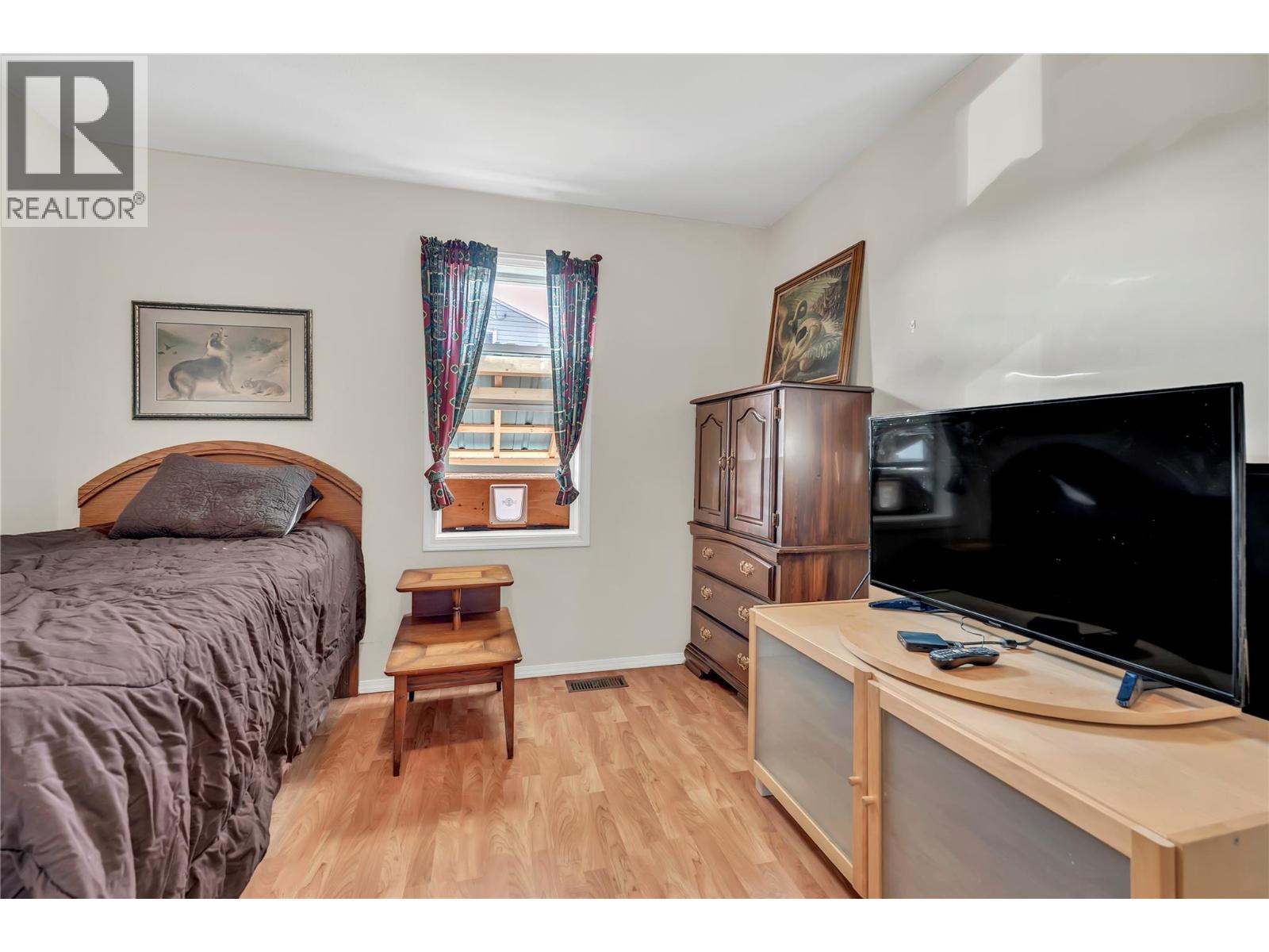  495 Auburn Crescent, Princeton