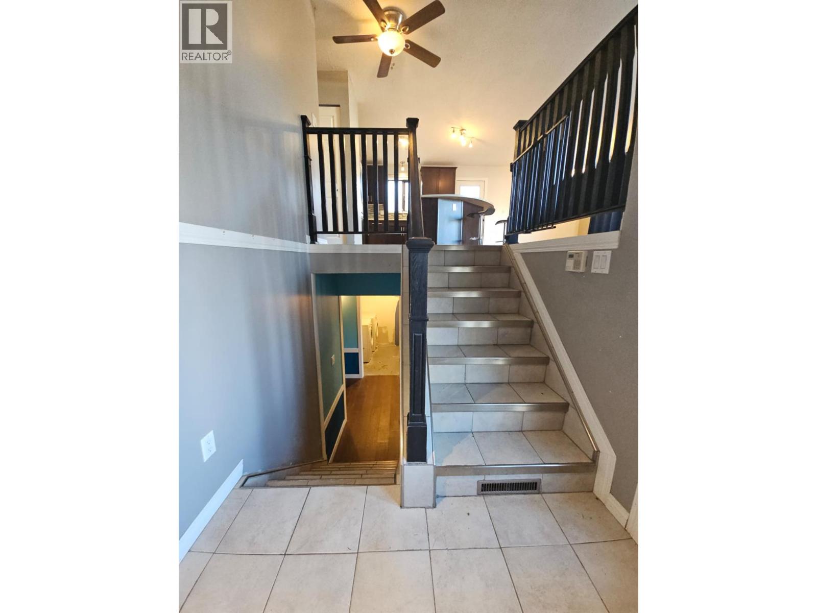 256 Peace River Crescent, Tumbler Ridge