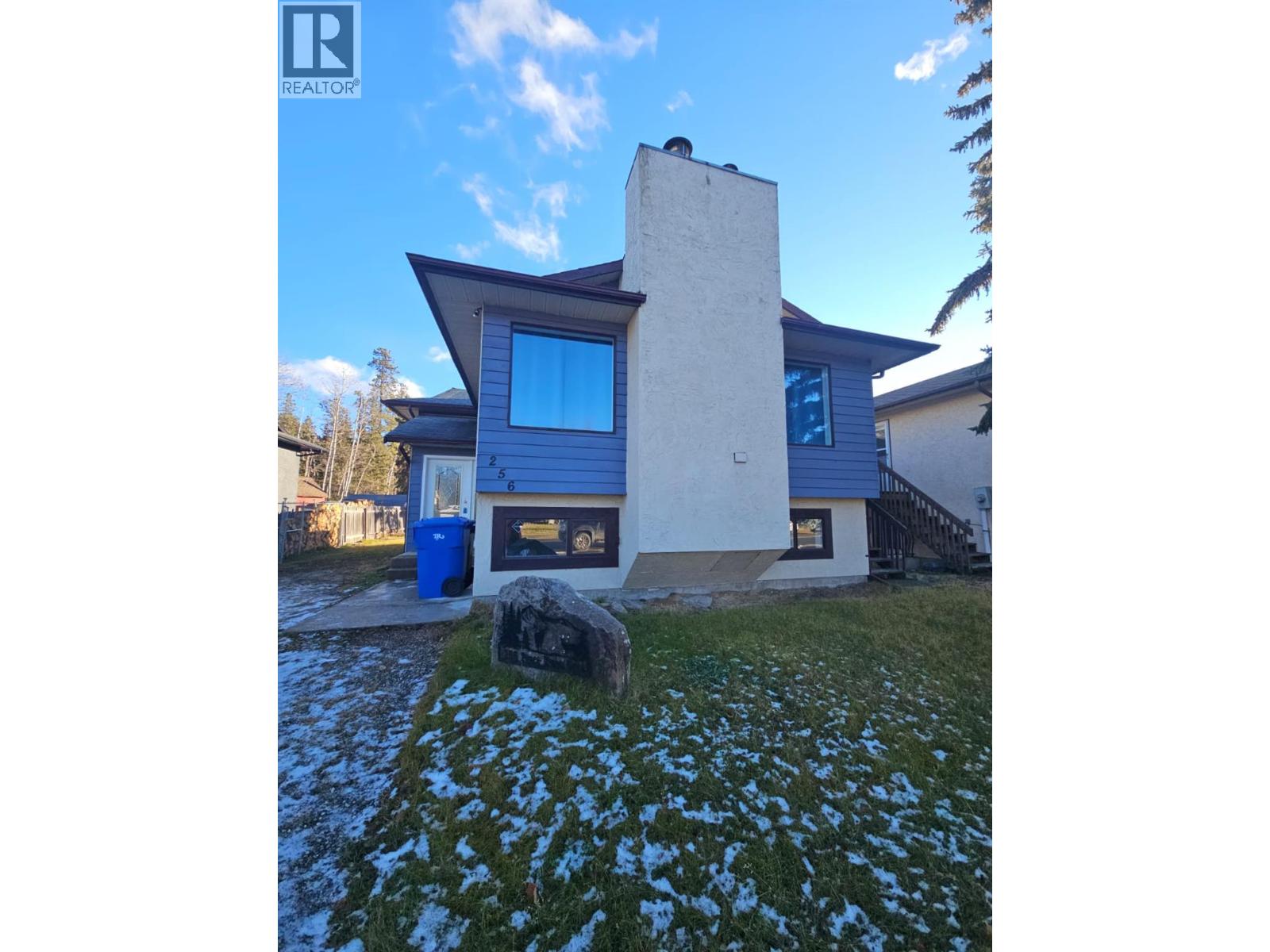 256 Peace River Crescent, Tumbler Ridge