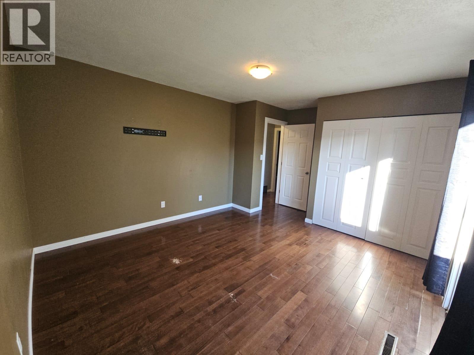 256 Peace River Crescent, Tumbler Ridge