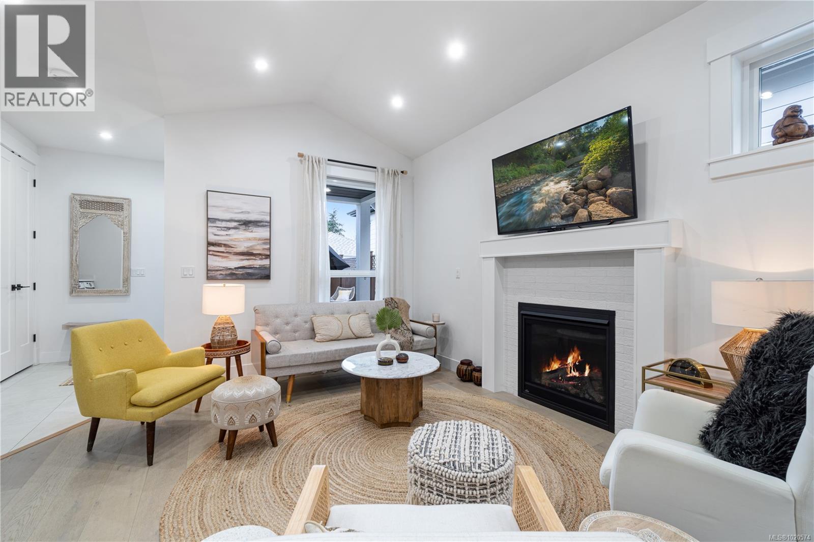 682 Briarwood Dr, Parksville