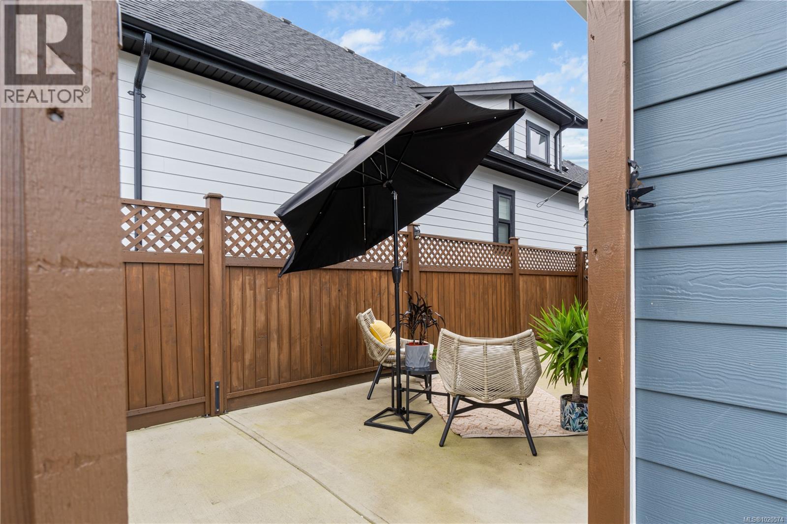 682 Briarwood Dr, Parksville