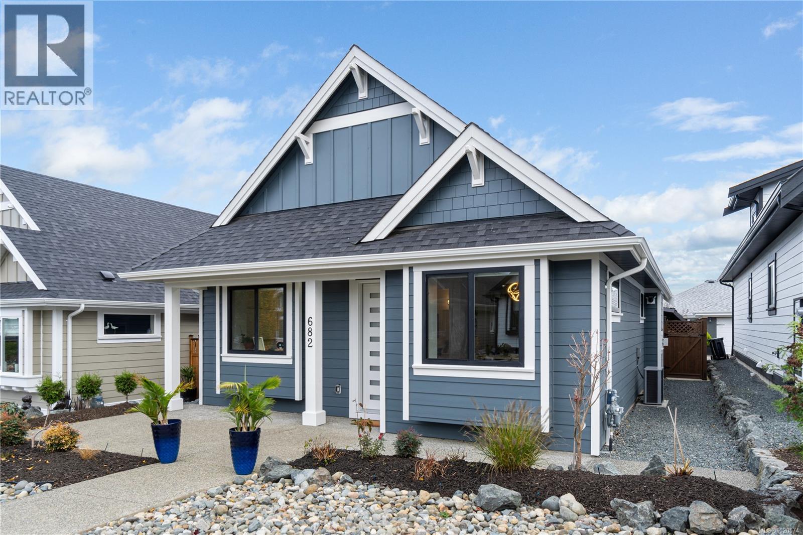 682 Briarwood Dr, Parksville