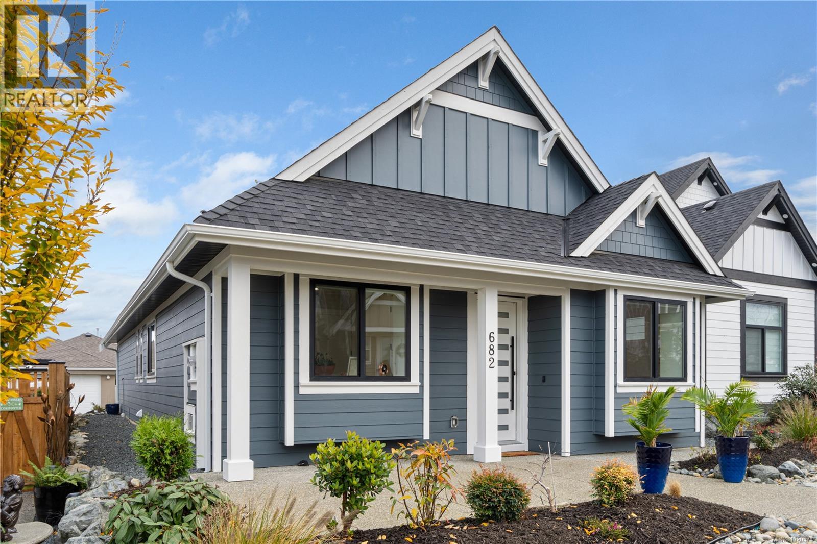 682 Briarwood Dr, Parksville