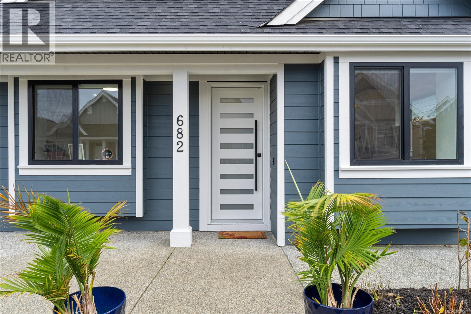 682 Briarwood Dr, Parksville