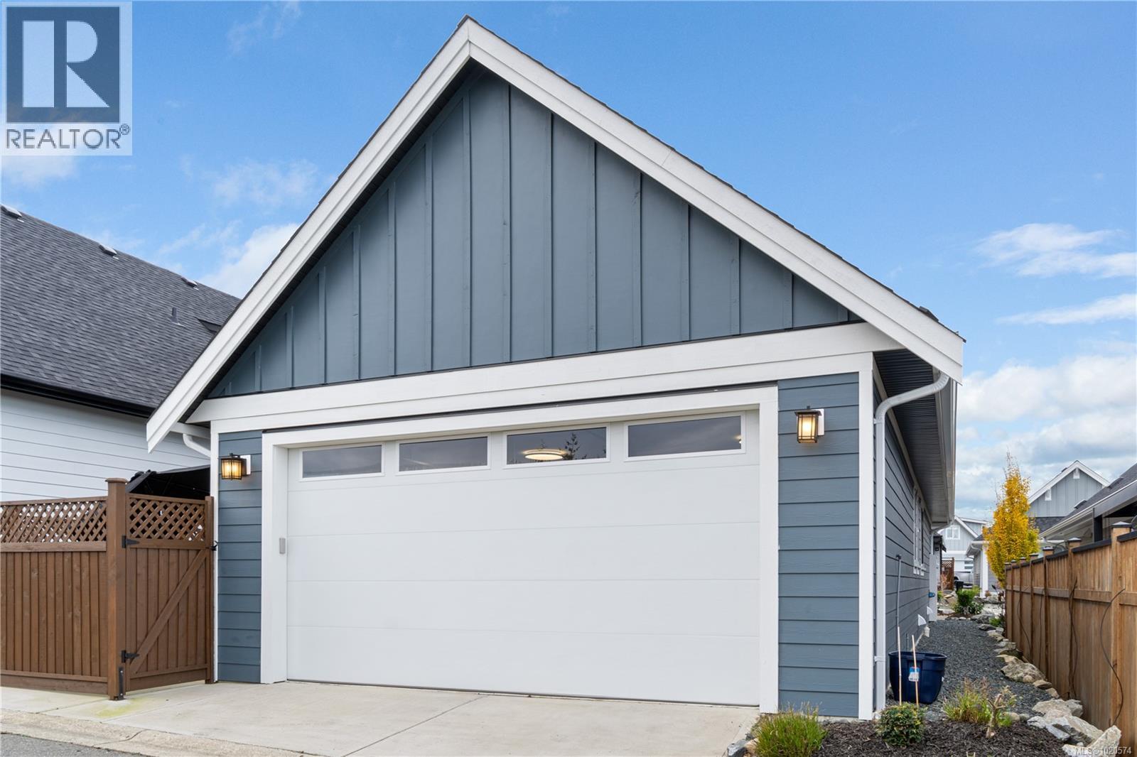 682 Briarwood Dr, Parksville