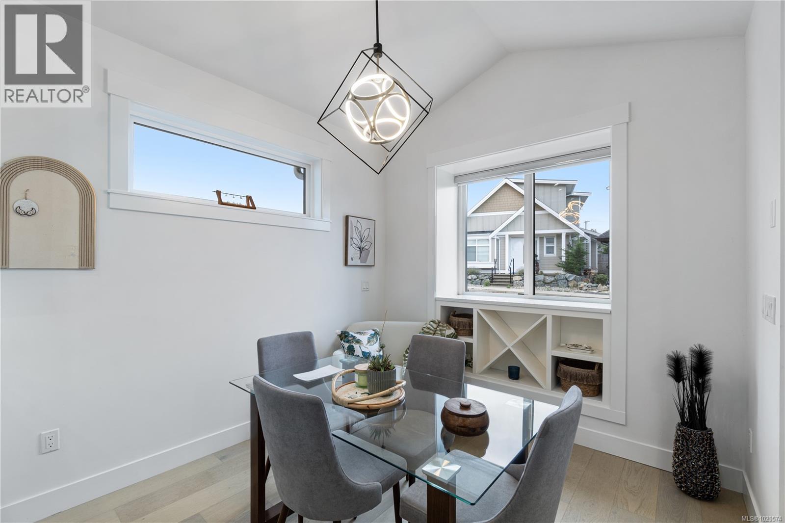 682 Briarwood Dr, Parksville