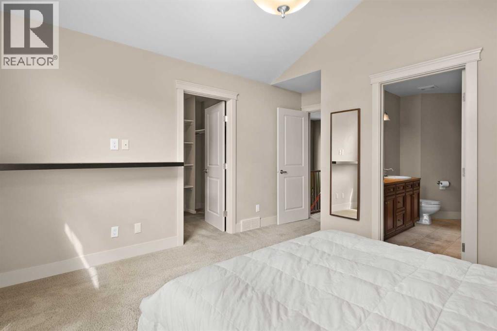 Single Family House for Sale in   Street NE Winston Heights/Mountview Calgary 