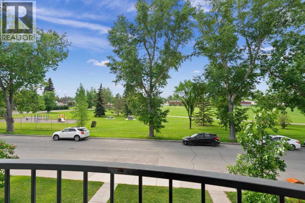 Single Family House for Sale in   Street NE Winston Heights/Mountview Calgary 