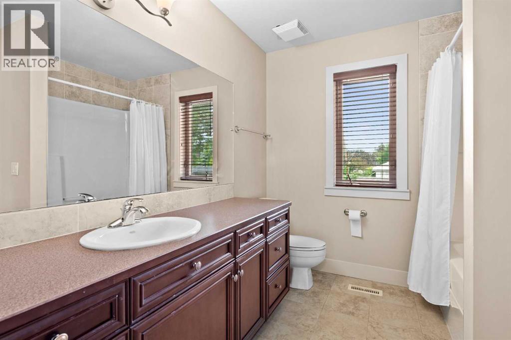 Single Family House for Sale in   Street NE Winston Heights/Mountview Calgary 