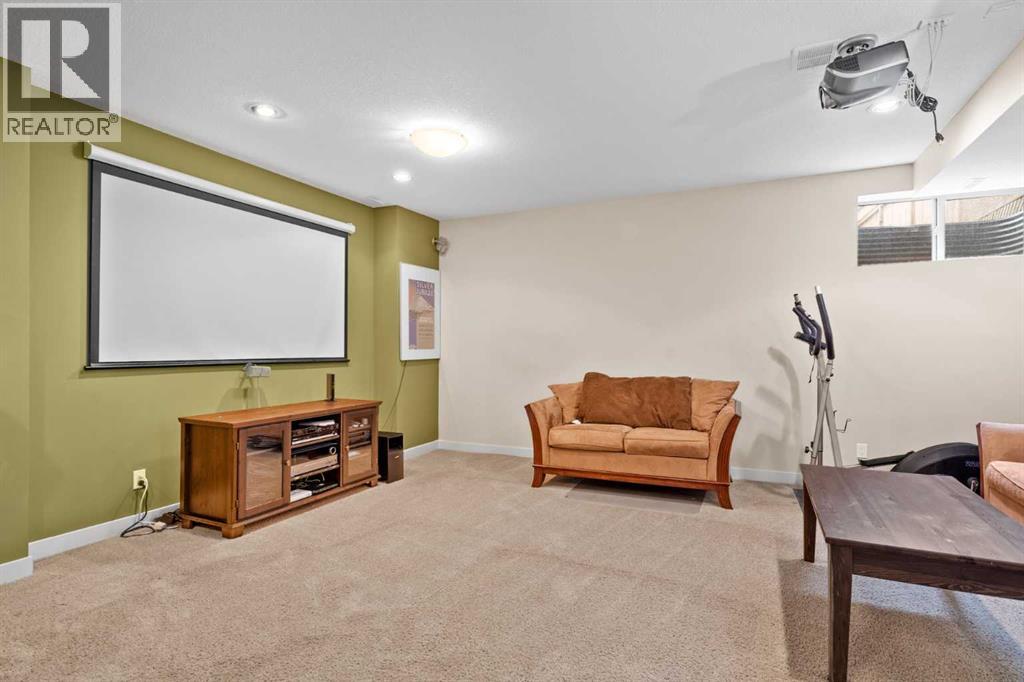 Single Family House for Sale in   Street NE Winston Heights/Mountview Calgary 