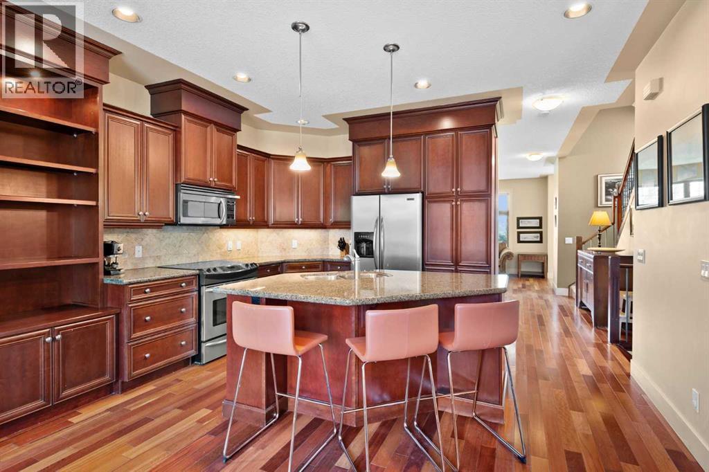 Single Family House for Sale in   Street NE Winston Heights/Mountview Calgary 