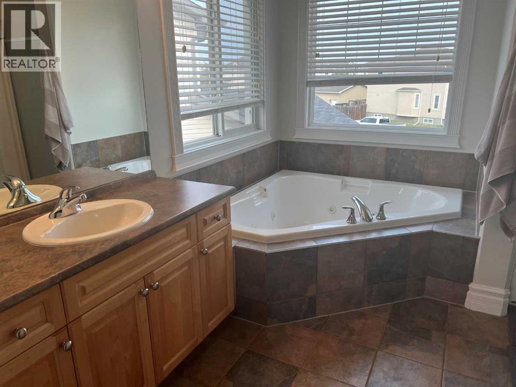 146 Plamondon Way, Fort McMurray