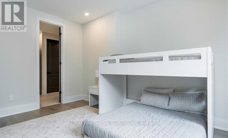 132 DOROTHY DRIVE - 31
