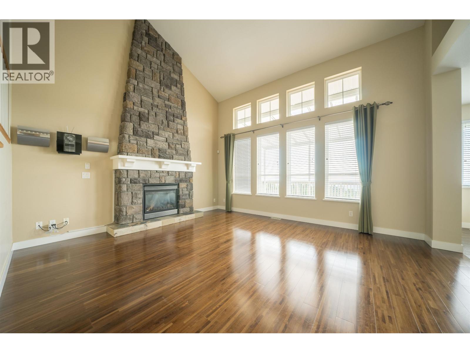 112 MAPLE DRIVE, Port Moody