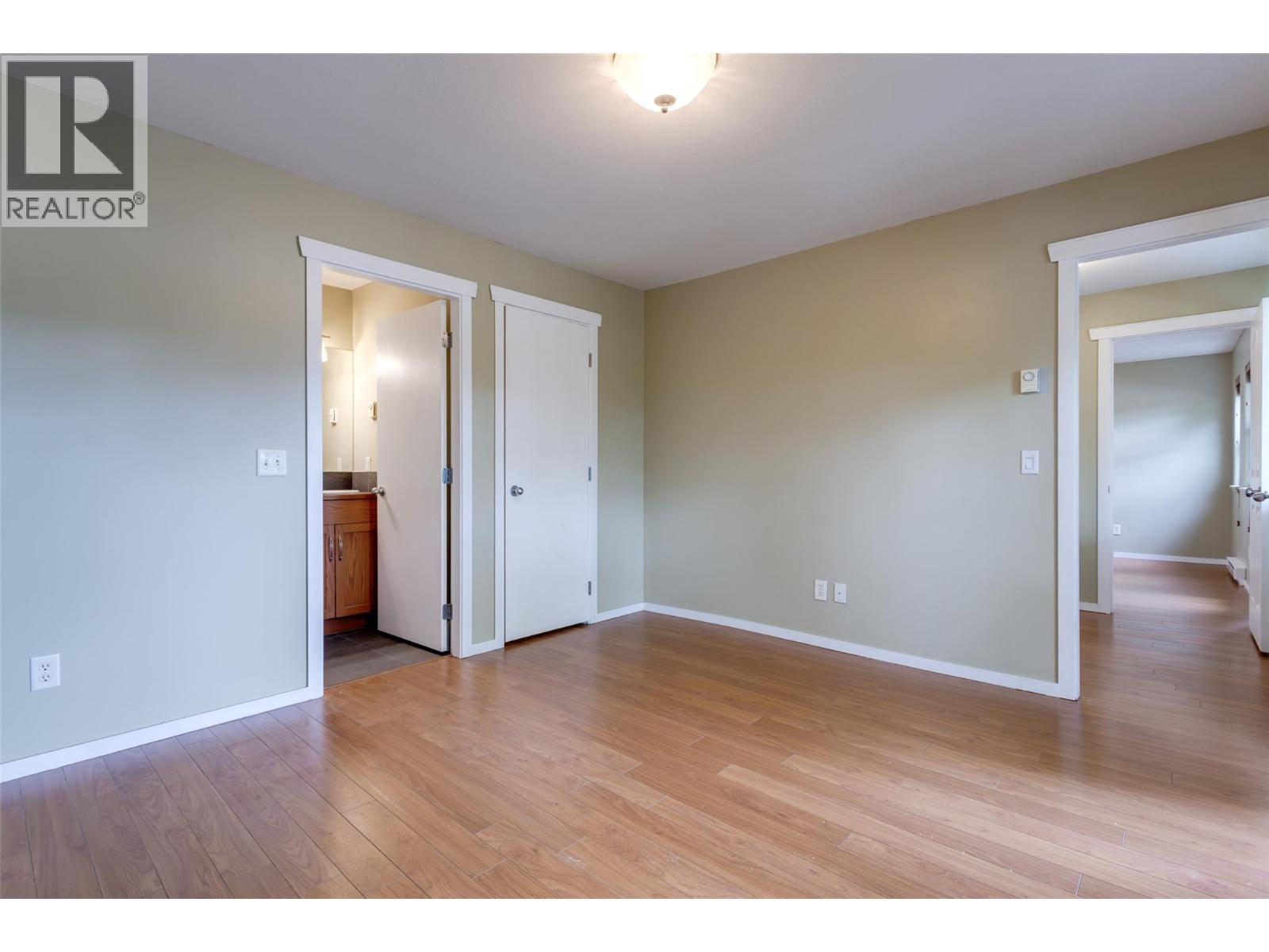  860 Glenwood Avenue, Kelowna