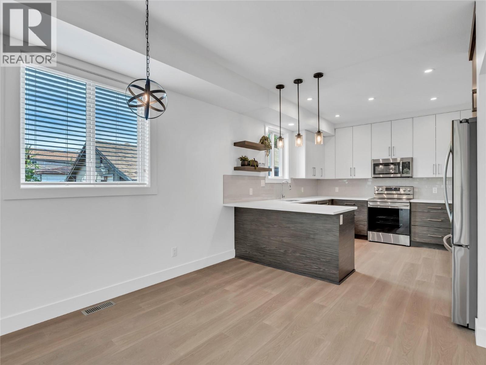 102 453 MAURICE Street, Penticton