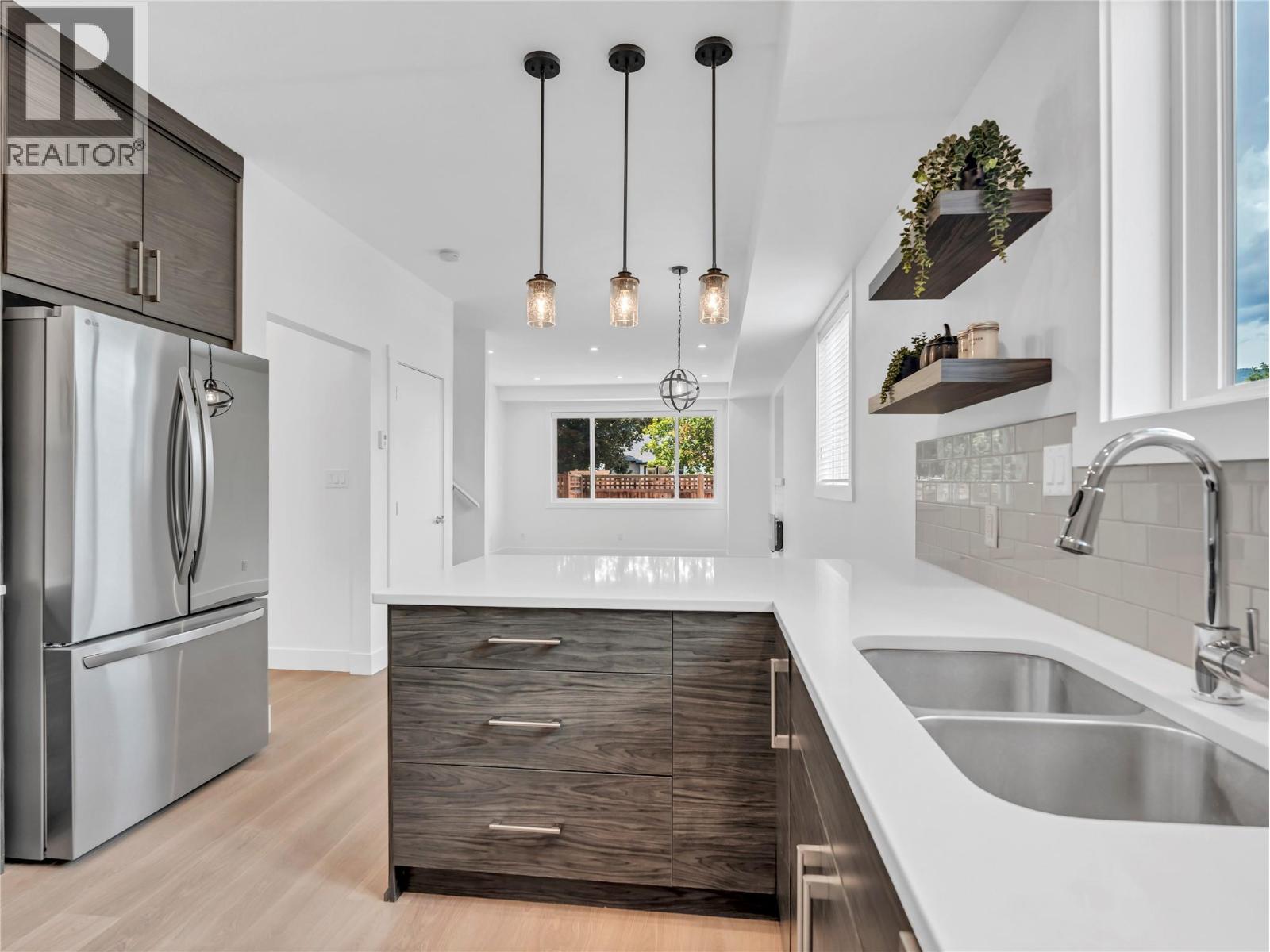 102 453 MAURICE Street, Penticton