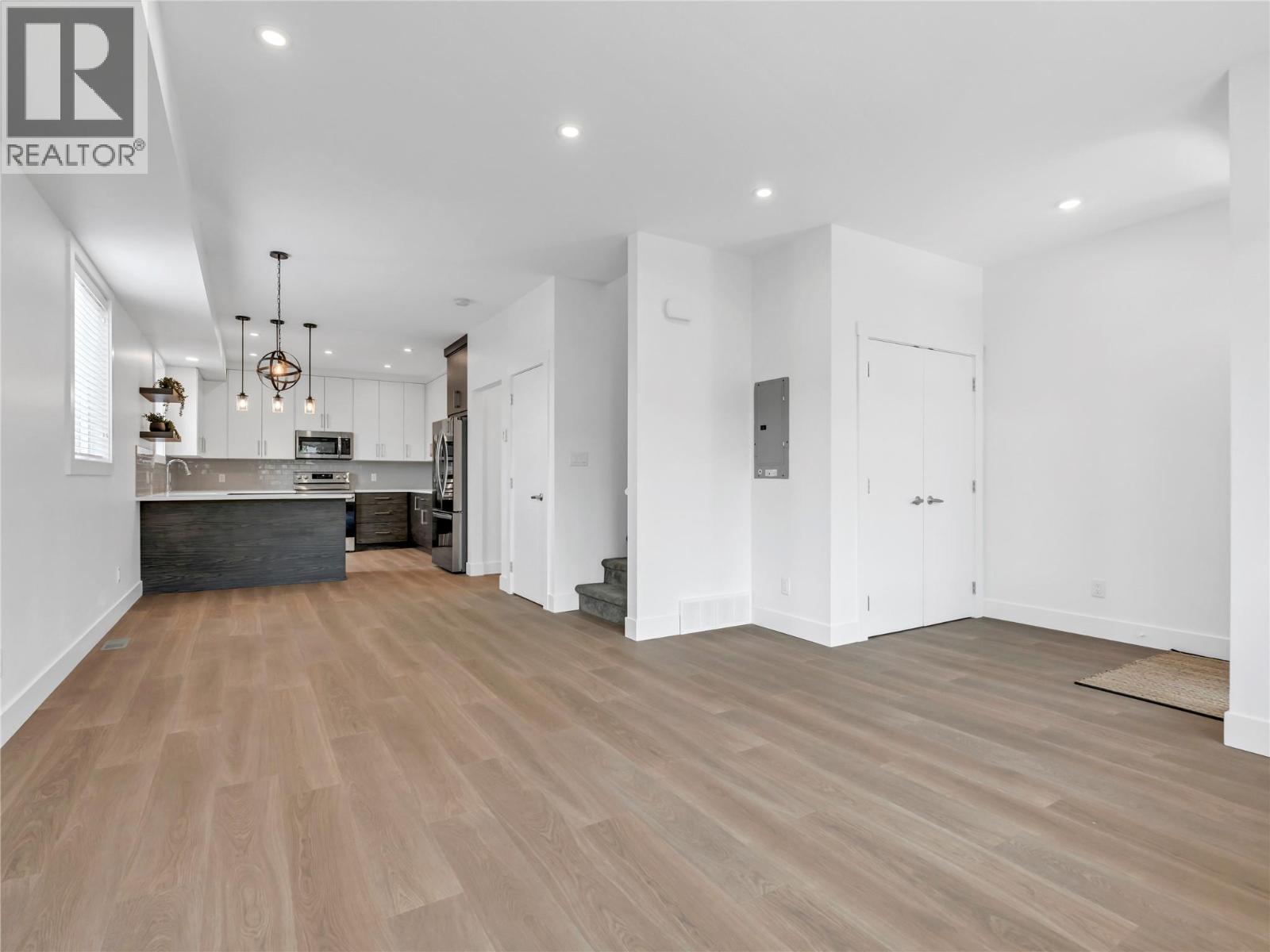 102 453 MAURICE Street, Penticton