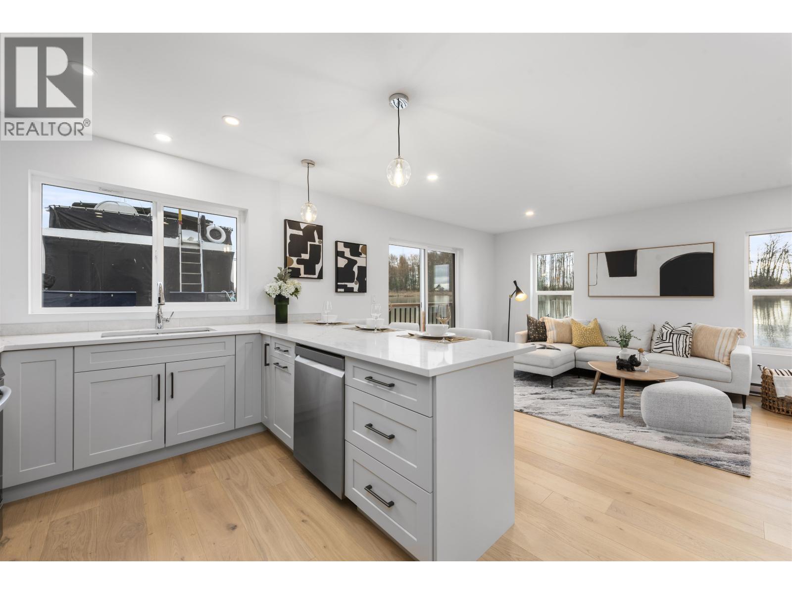 6911 GRAYBAR Road, Richmond