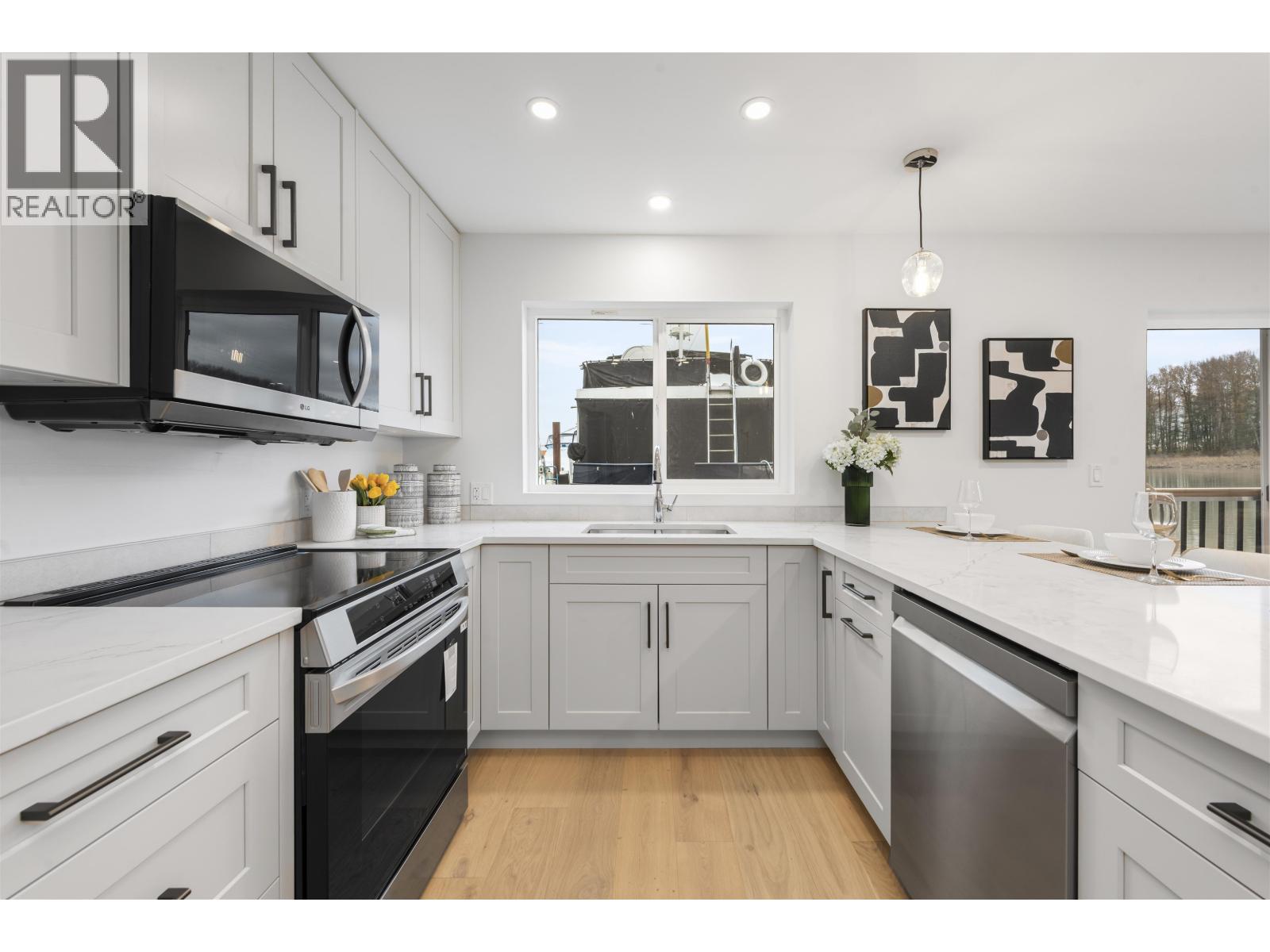 6911 GRAYBAR Road, Richmond