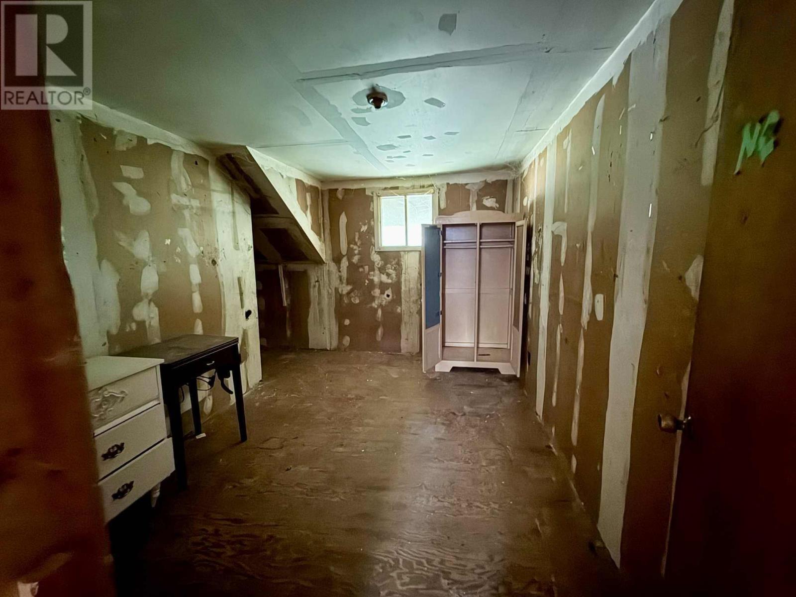 Property 5 of 11 of 487 Saunders Road